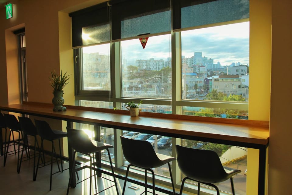 Property building, Breakfast