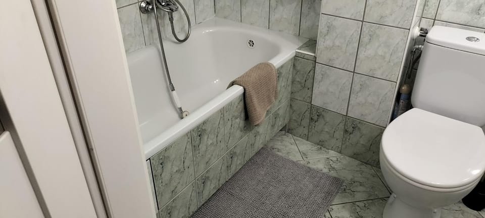 Bathroom, Bath