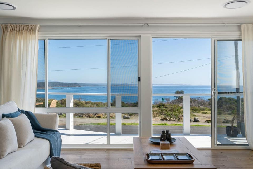 Bawley Blue - oceanfront 4BR pet-friendly retreat House in Bawley Point