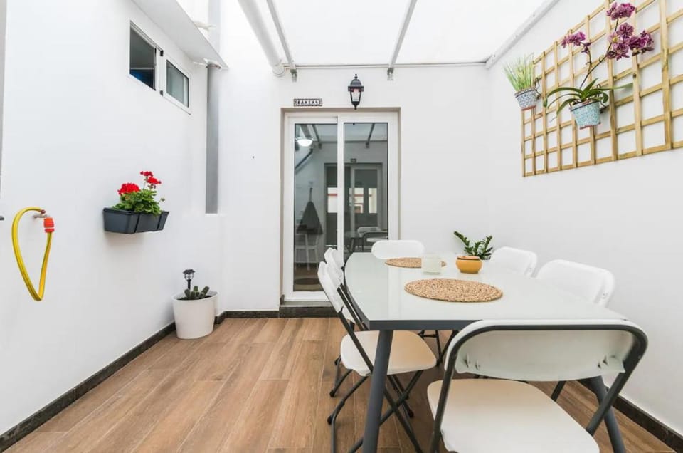 Balcony/Terrace, Dining area
