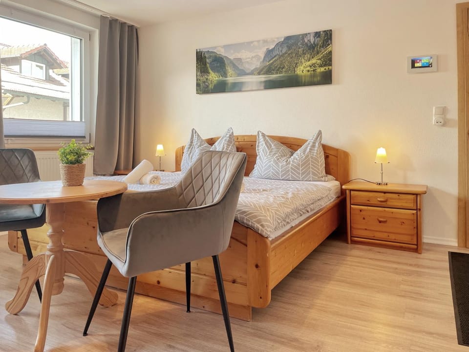 Bed, Seating area