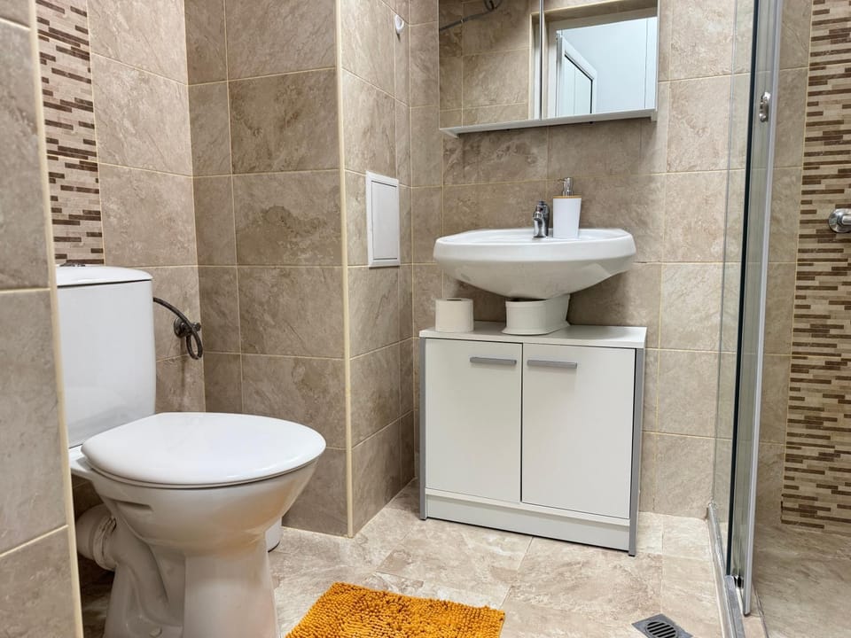 Shower, Toilet, Bathroom