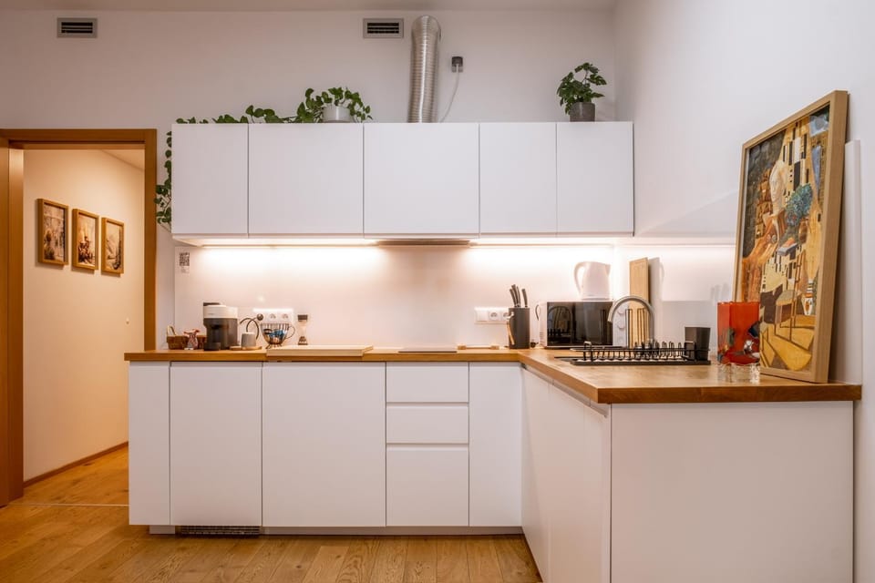 New studio, King bed, Free parking, Terrace Apartment in Prague