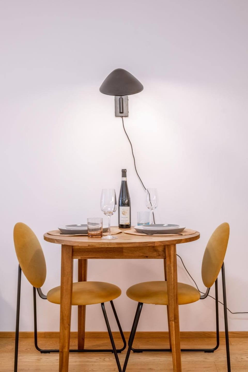 New studio, King bed, Free parking, Terrace Apartment in Prague