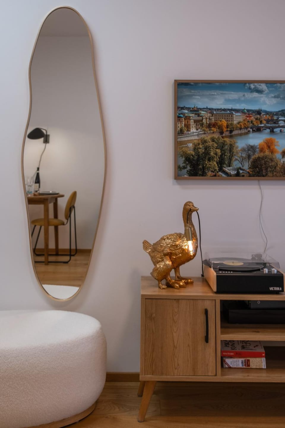 New studio, King bed, Free parking, Terrace Apartment in Prague