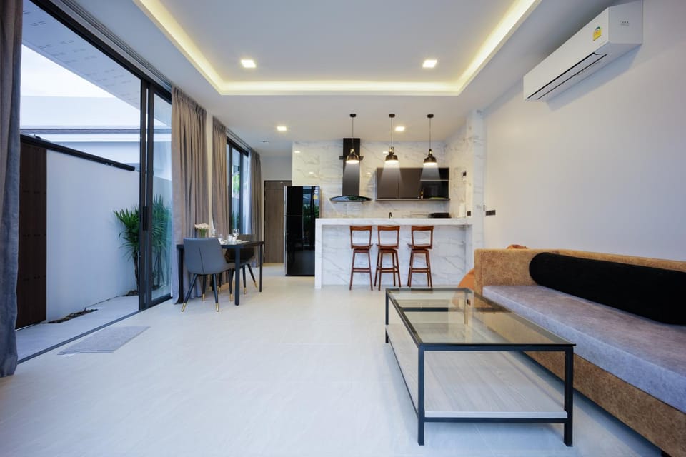 Living room, Seating area, Dining area