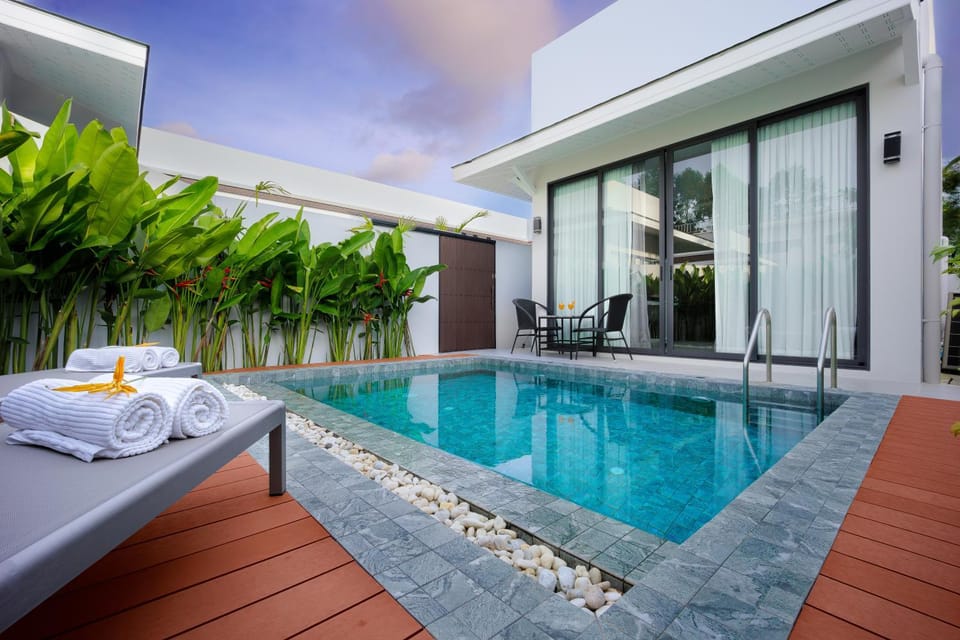 Patio, Pool view, Swimming pool