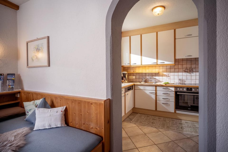 Kitchen or kitchenette, Seating area, Dining area, dishwasher, oven, stove