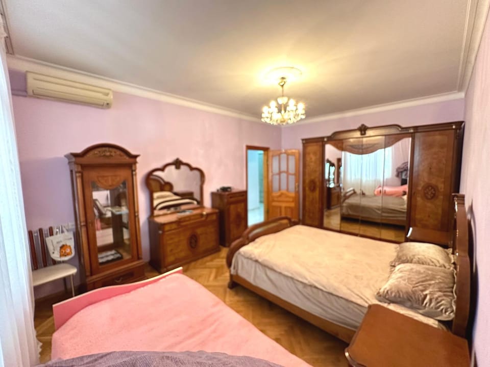 Bed, Photo of the whole room, Bedroom, wardrobe, air conditioner