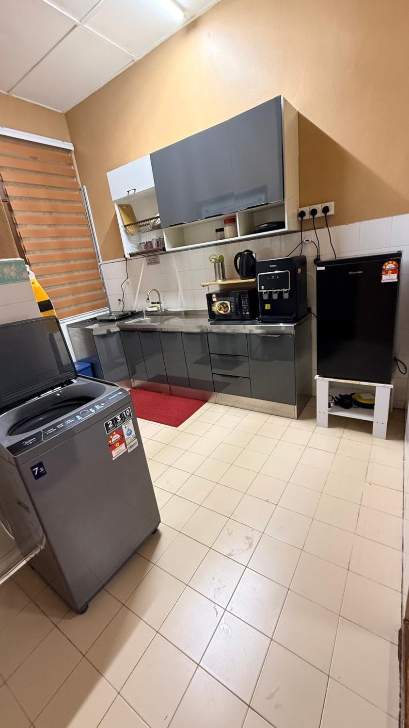 Kitchen or kitchenette, dishwasher, oven, stove