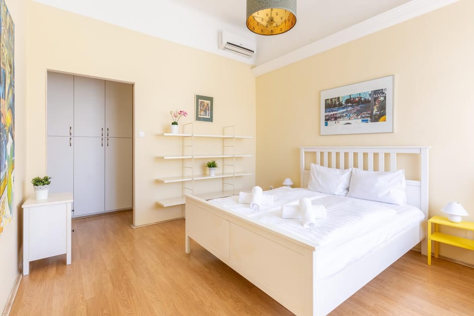 Bed, Photo of the whole room, Bedroom, towels, wardrobe, air conditioner