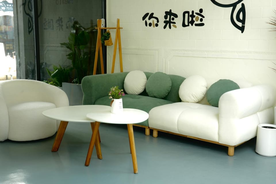 Lobby or reception, Seating area