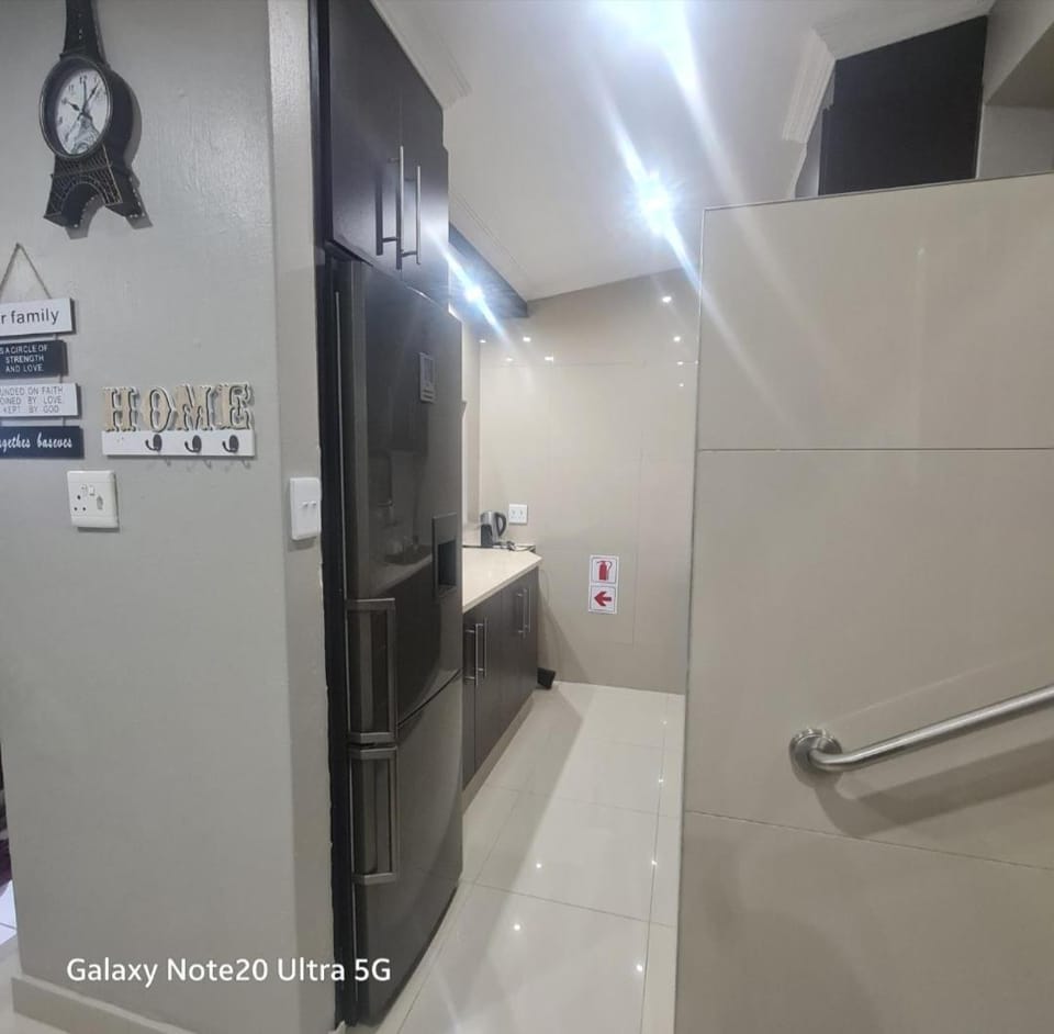 Shakas rock chalet 20 Apartment in Dolphin Coast