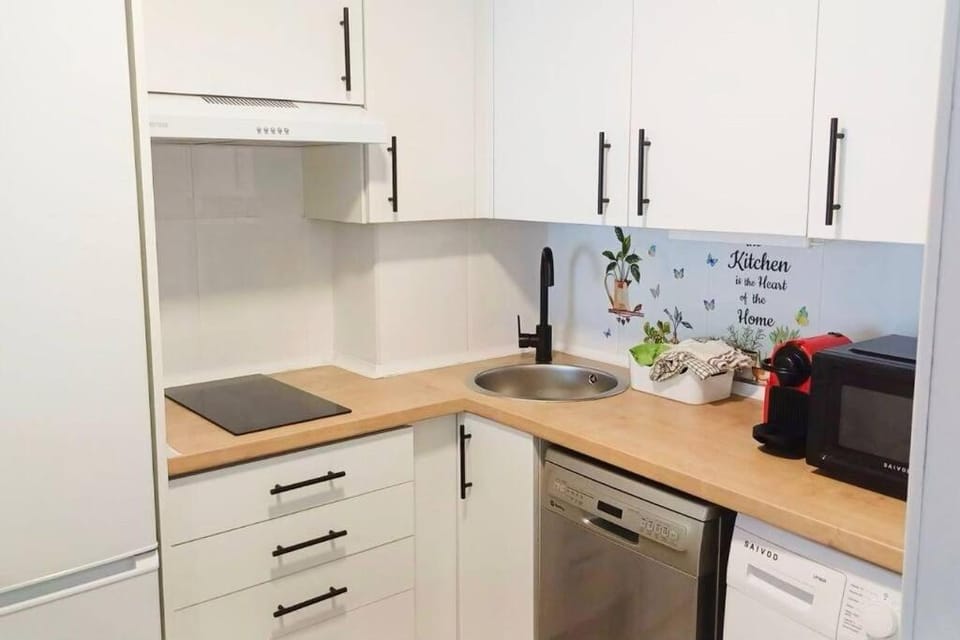 Airport Madrid Plenilunio Suites Green by beBalmy Apartment in Madrid