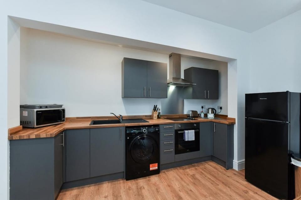 Stylish Flat with En-Suites Near Nature & Amenities Apartment in Nottingham