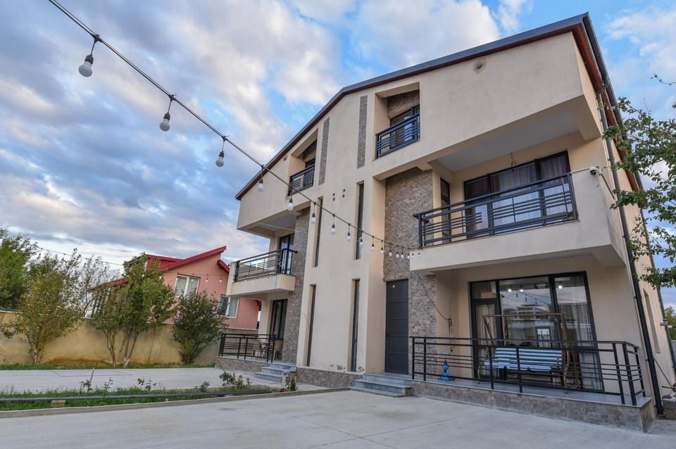 Property building, Day