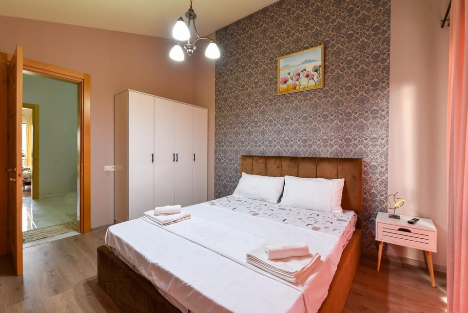 Bed, Bedroom, towels, wardrobe