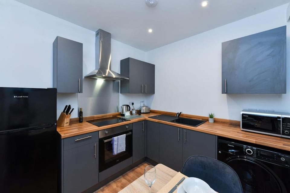 Stylish Flat Near Nature & Town Centre with Parking Apartment in Nottingham