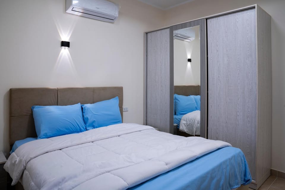 Bed, Photo of the whole room, Bedroom, hair dryier, wardrobe, air conditioner