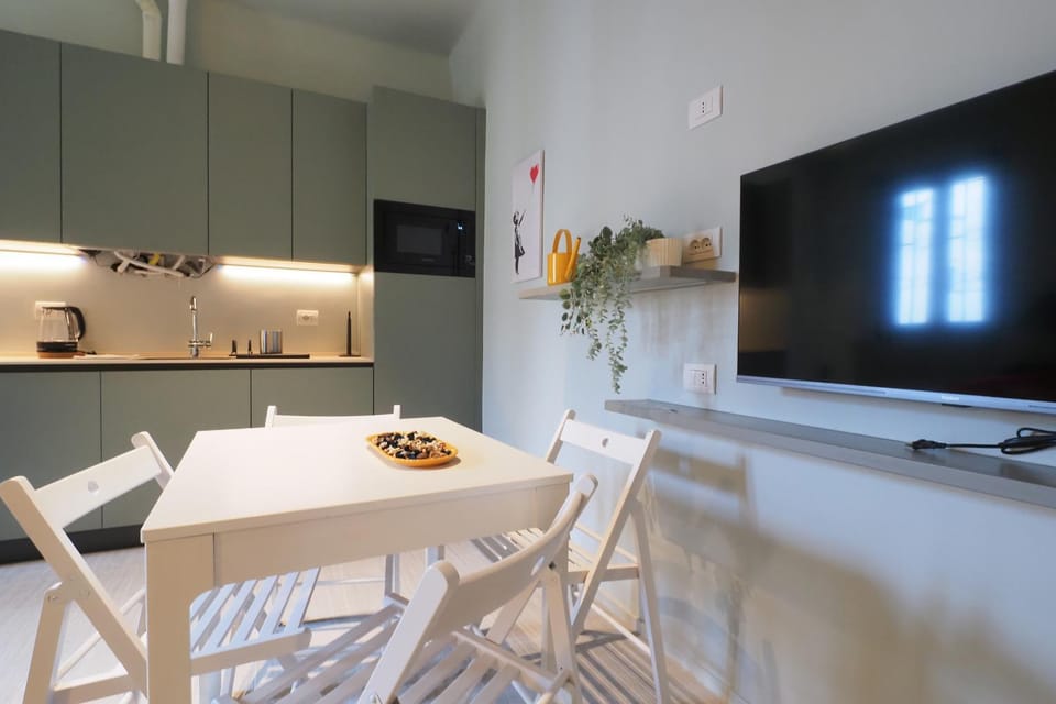 TV and multimedia, Kitchen or kitchenette, Dining area