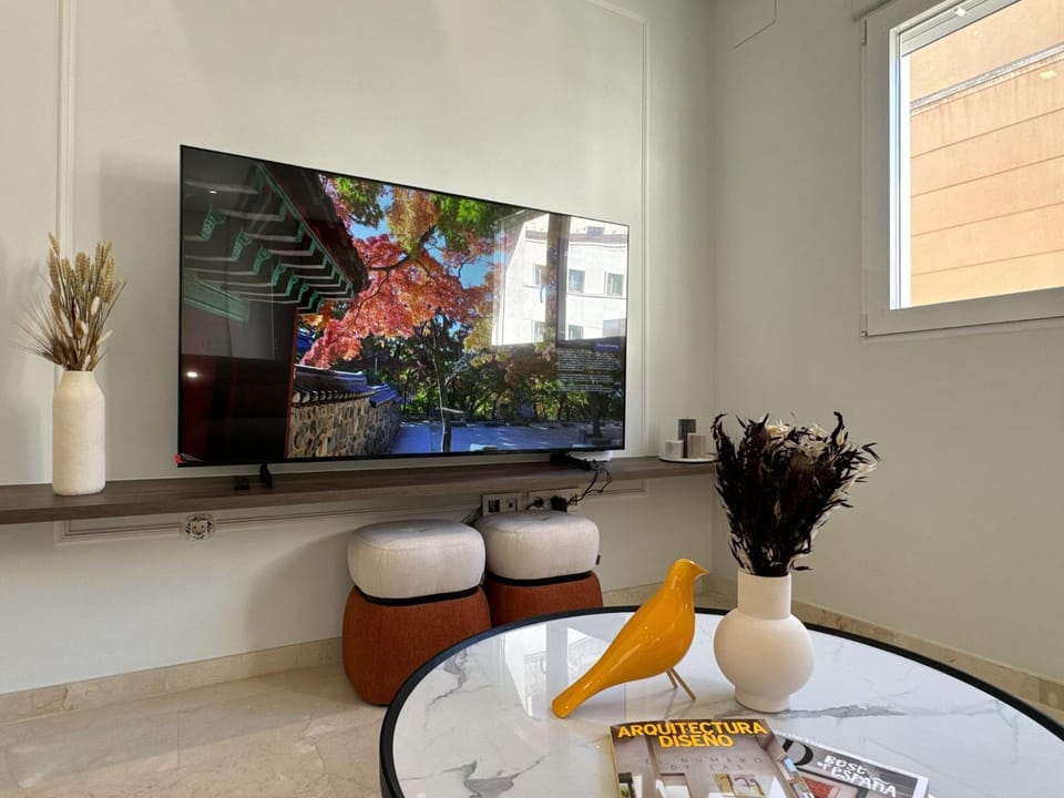 Communal lounge/ TV room, TV and multimedia, Evening entertainment
