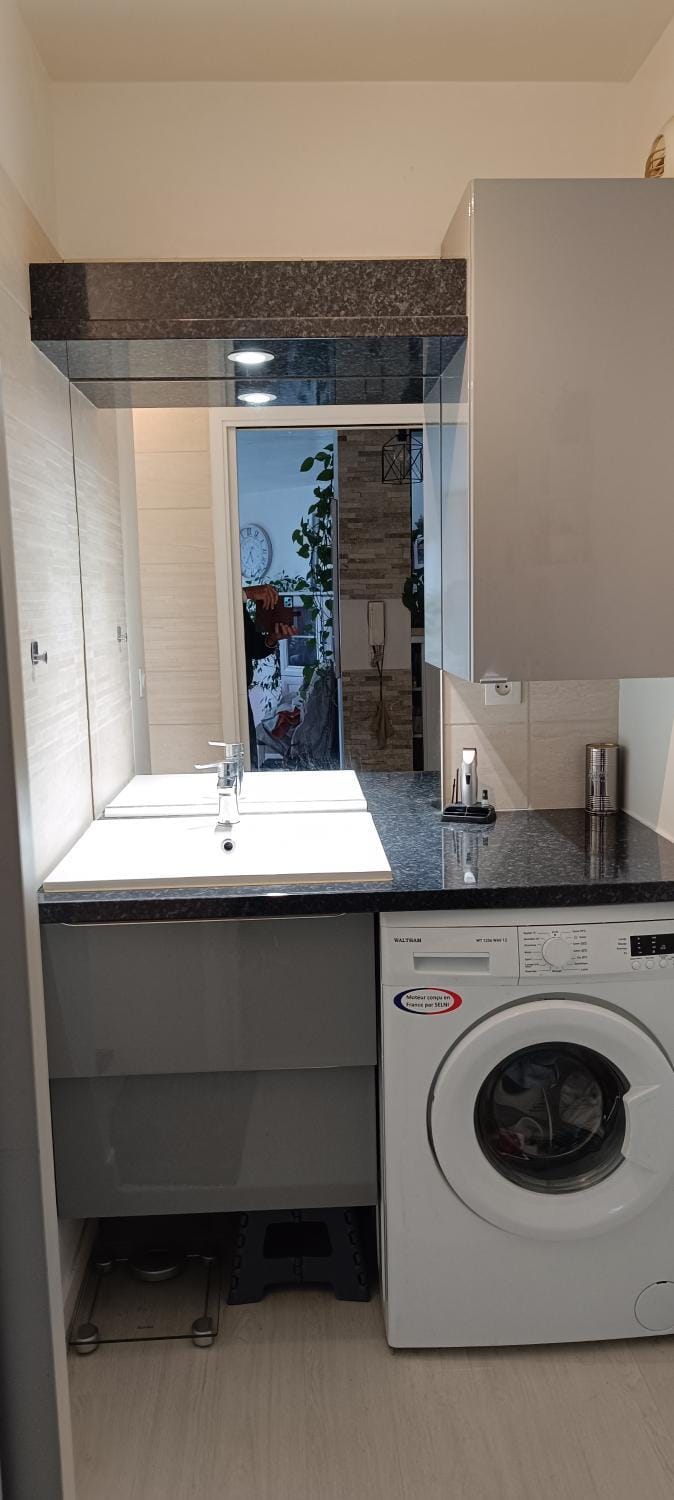 Shower, Bathroom