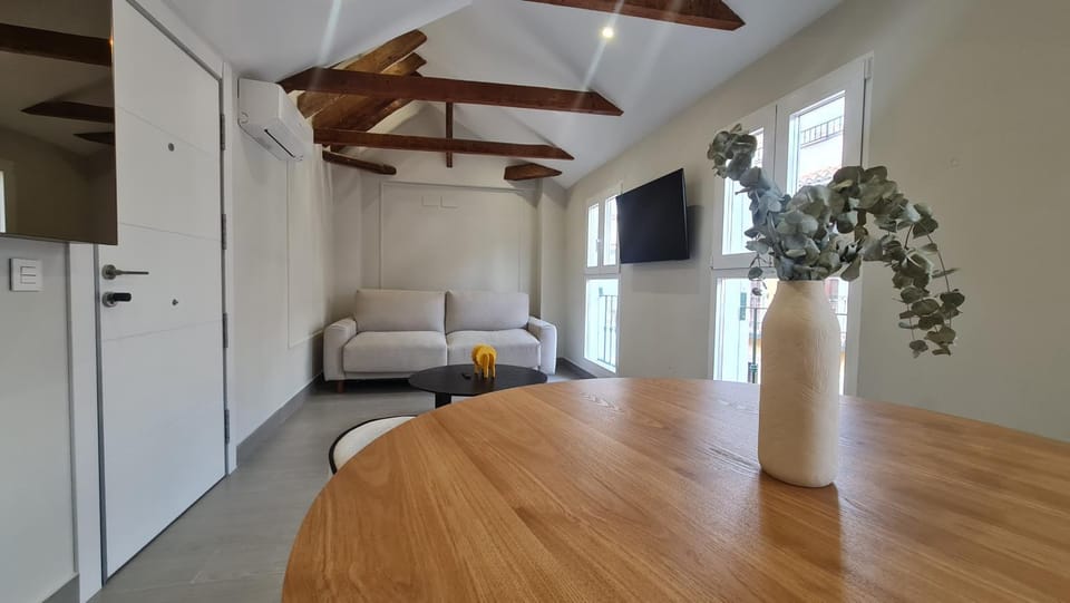 TV and multimedia, Living room, Dining area