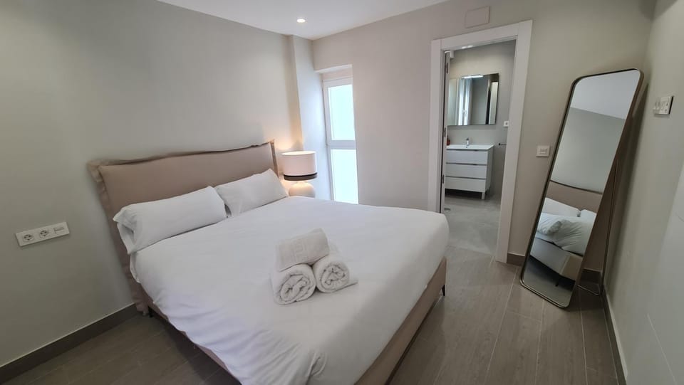Bed, Photo of the whole room, Bedroom, towels, wardrobe