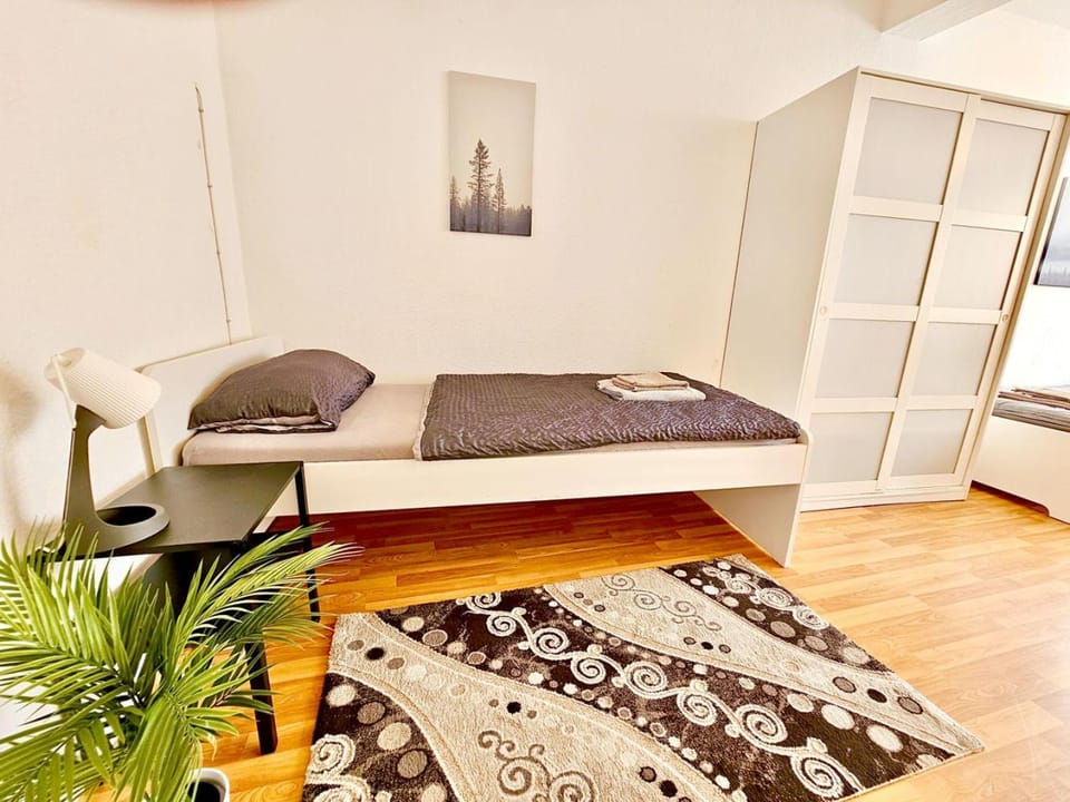Bed, Photo of the whole room, Bedroom, wardrobe