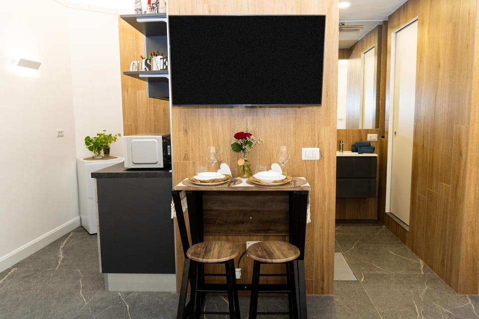 TV and multimedia, Dining area