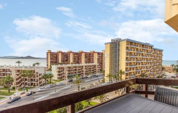 Balcony/Terrace, Street view