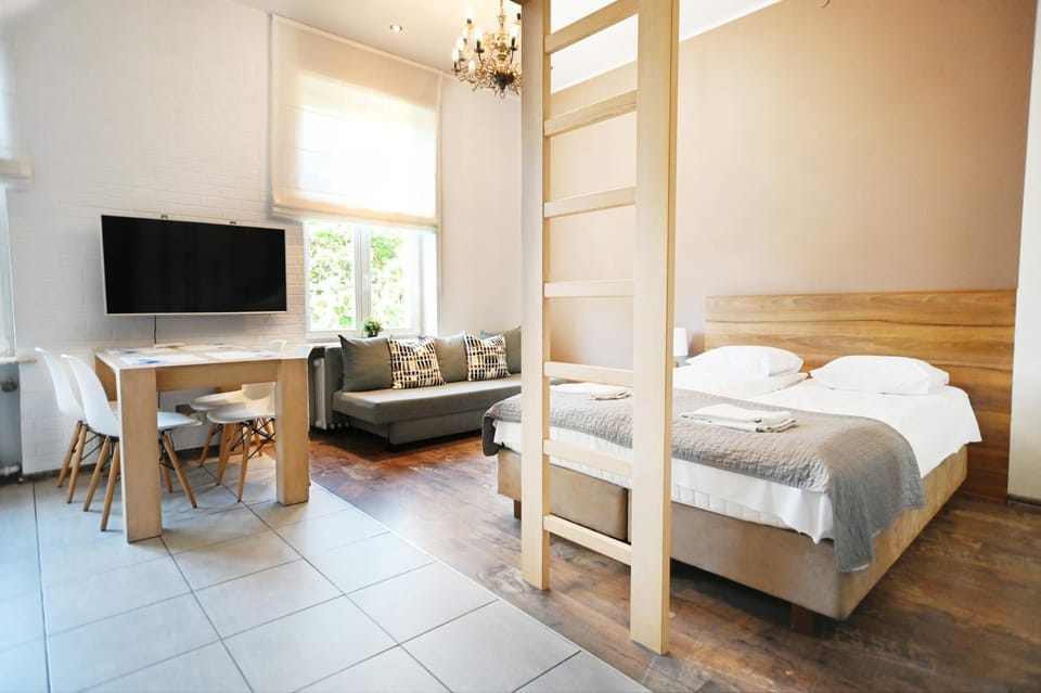 Bed, TV and multimedia
