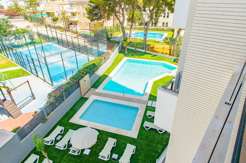 Balcony/Terrace, Swimming pool