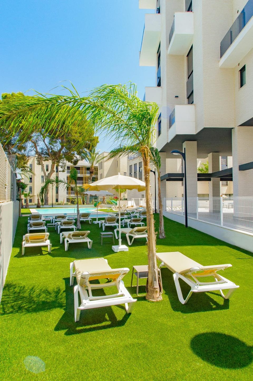 Garden, Balcony/Terrace, Swimming pool, sunbed