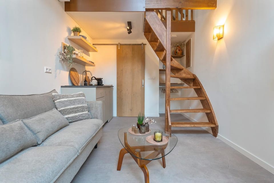 Living room, Seating area, kitchen
