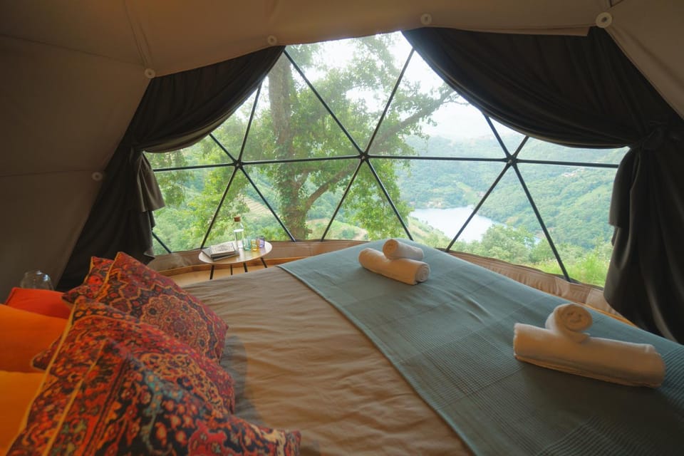 Bed, Photo of the whole room, Bedroom, Mountain view