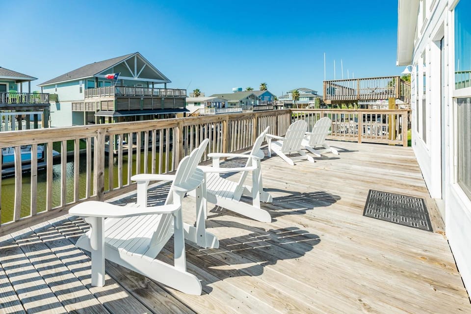 Lil Blue - Great Fishing & Fun Bayfront Retreat! House in Galveston Island