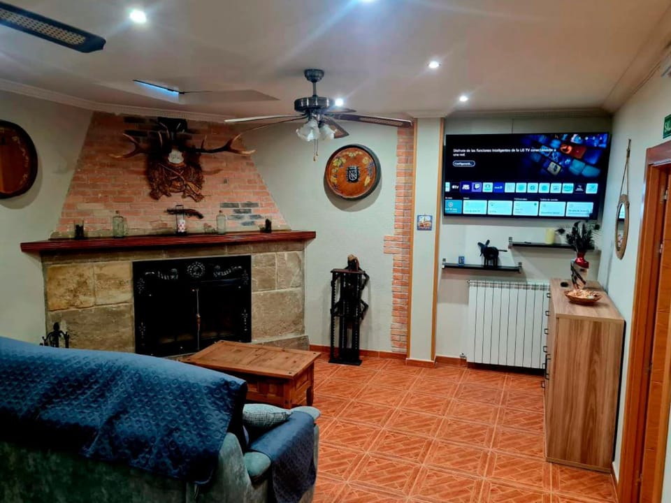 TV and multimedia, Living room, fireplace