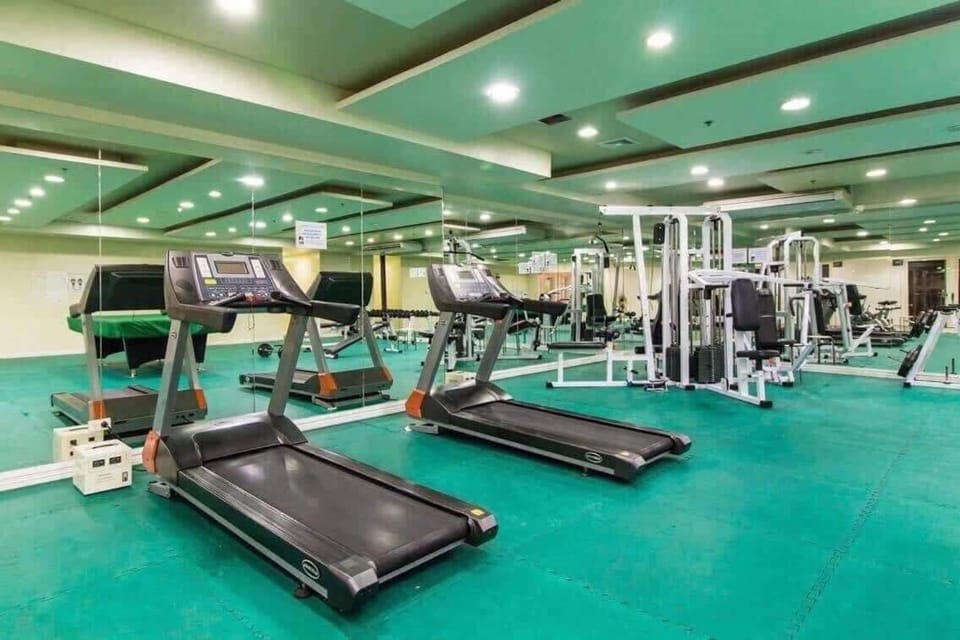 Explore Manila Trendy 1BR unit in Birch Tower Apartment in Manila City