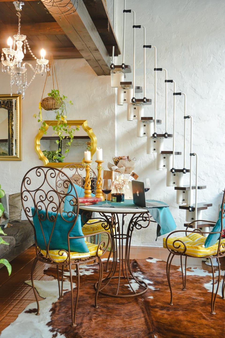 Seating area, Breakfast
