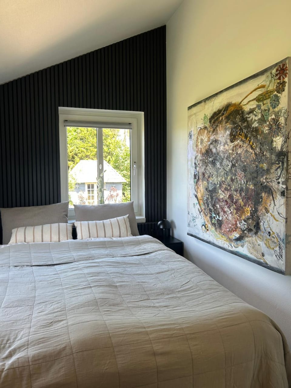 En SMUK og CHARMERENDE OASE meget tæt på centrum! Apartment in Central Denmark Region