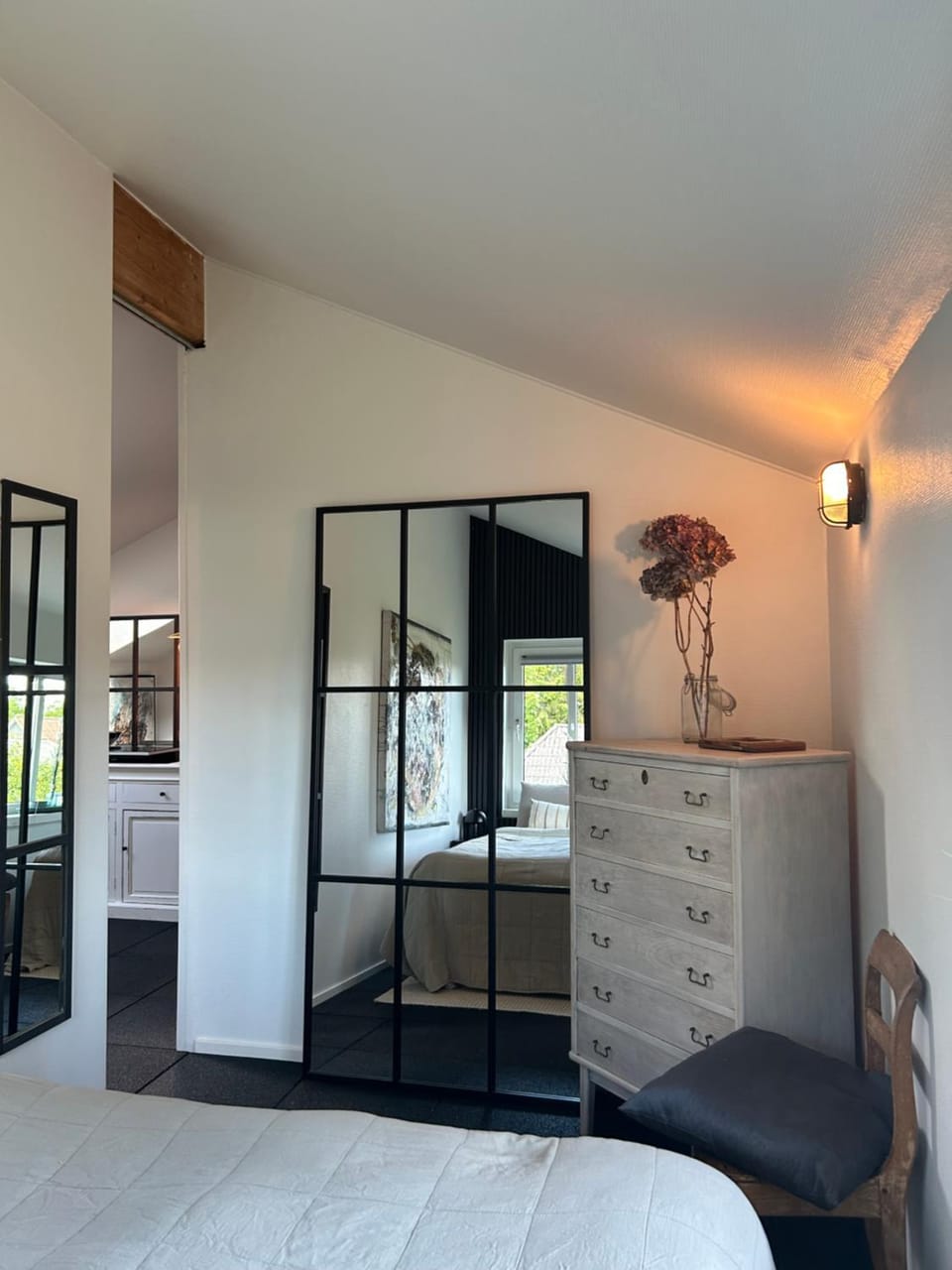 En SMUK og CHARMERENDE OASE meget tæt på centrum! Apartment in Central Denmark Region