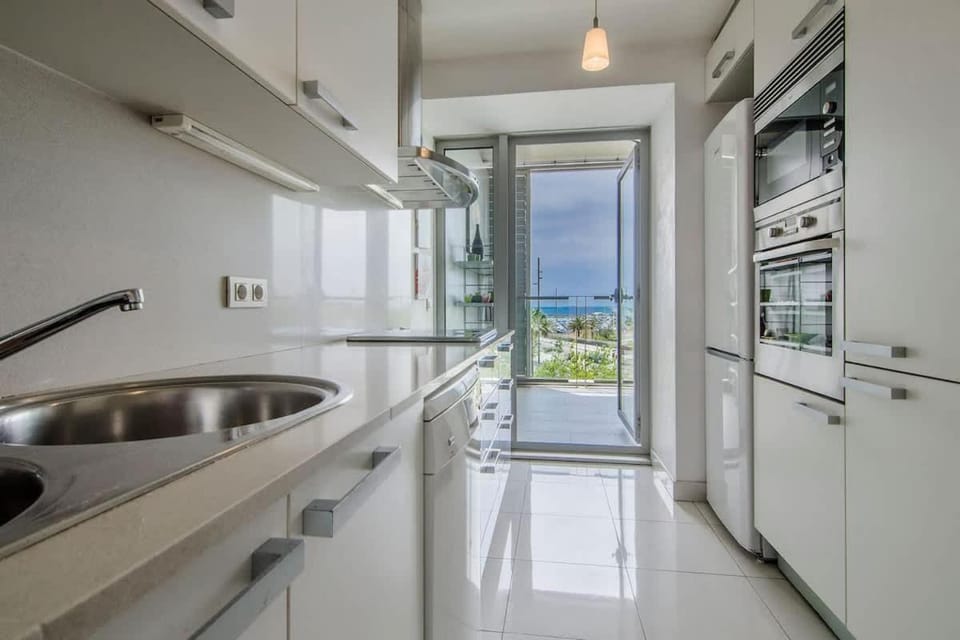 Seafront suite with terrace House in Barcelona