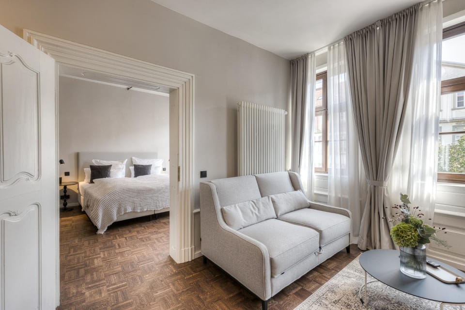 Living room, Photo of the whole room