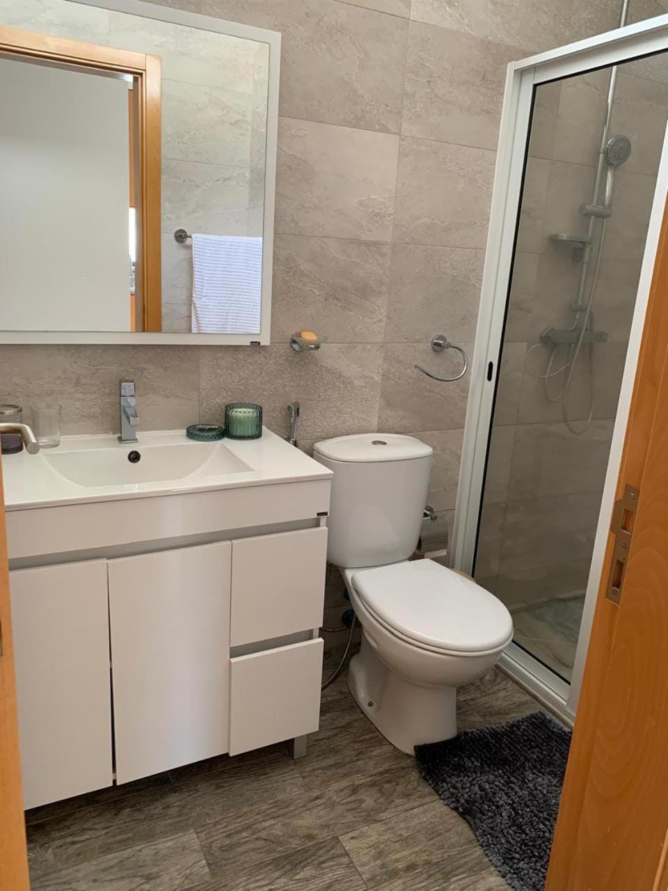 Shower, Toilet, bidet