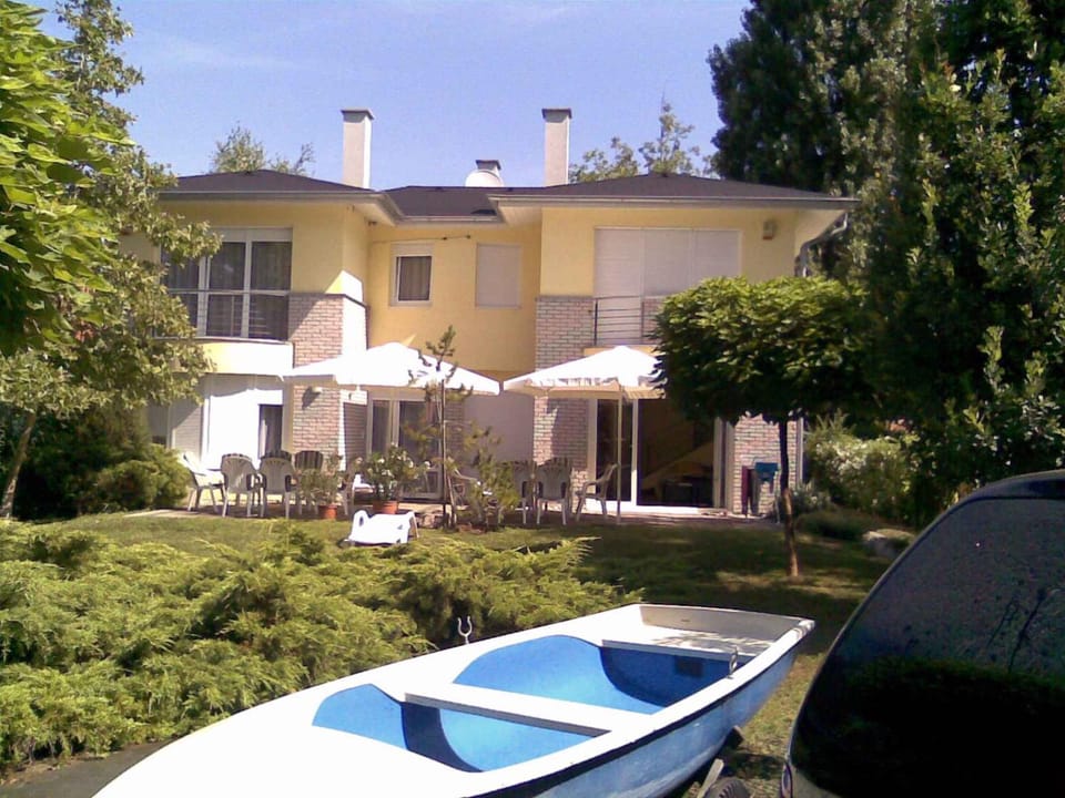 Property building, Summer