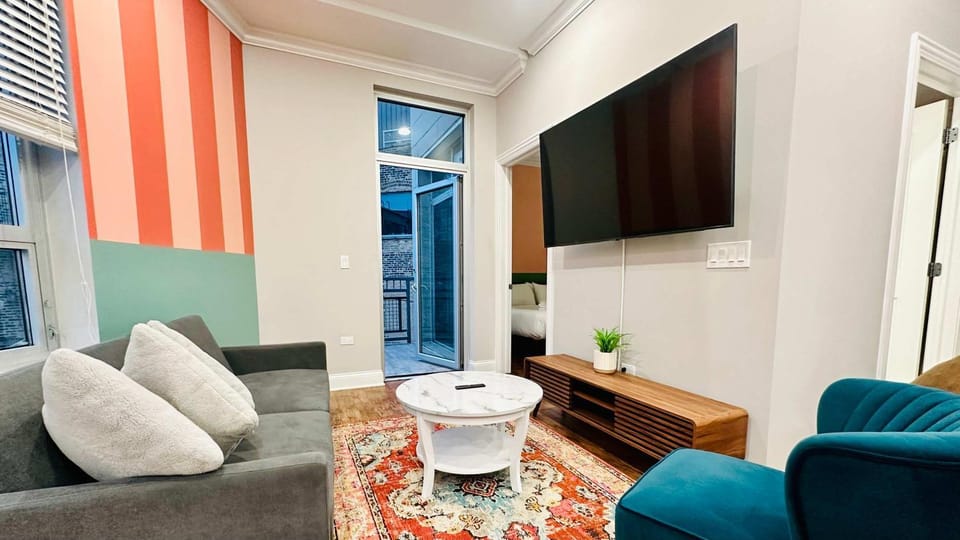 Communal lounge/ TV room, TV and multimedia, Living room, Evening entertainment