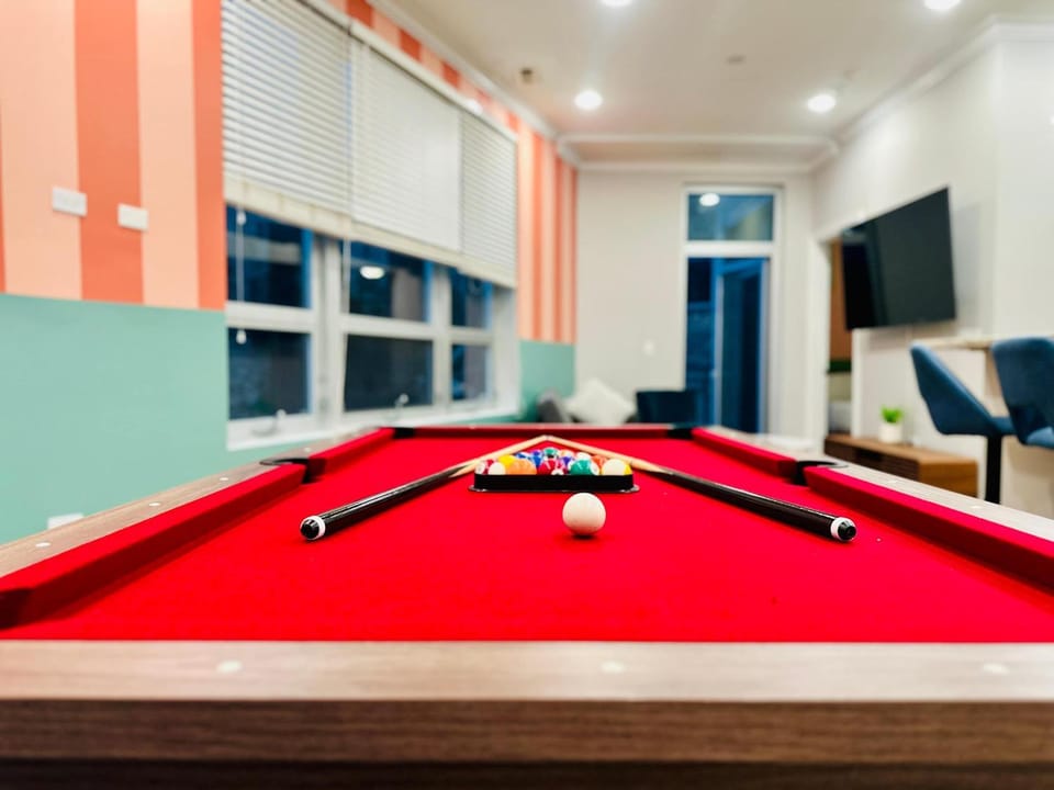 Billiard, Evening entertainment