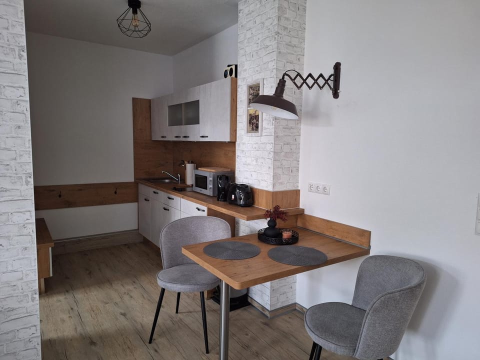 Property building, Kitchen or kitchenette, Living room