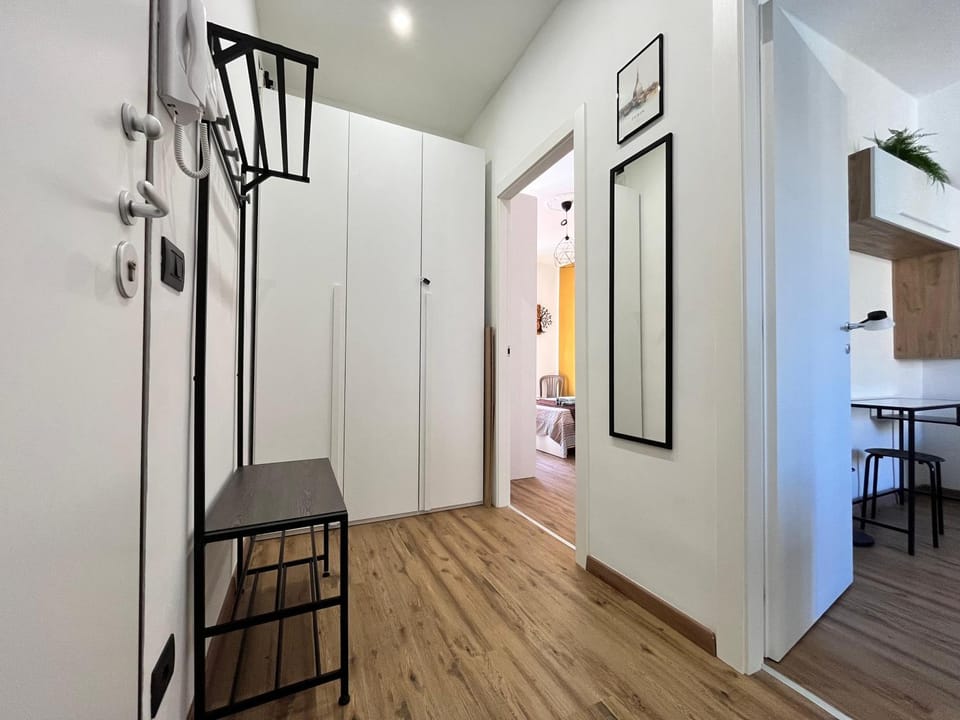 Photo of the whole room, wardrobe